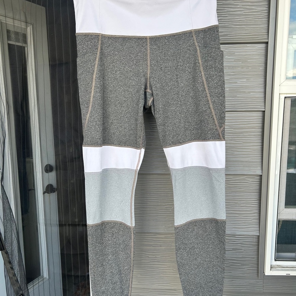 Athleta Womens Leggings in Colorblock Gray and White